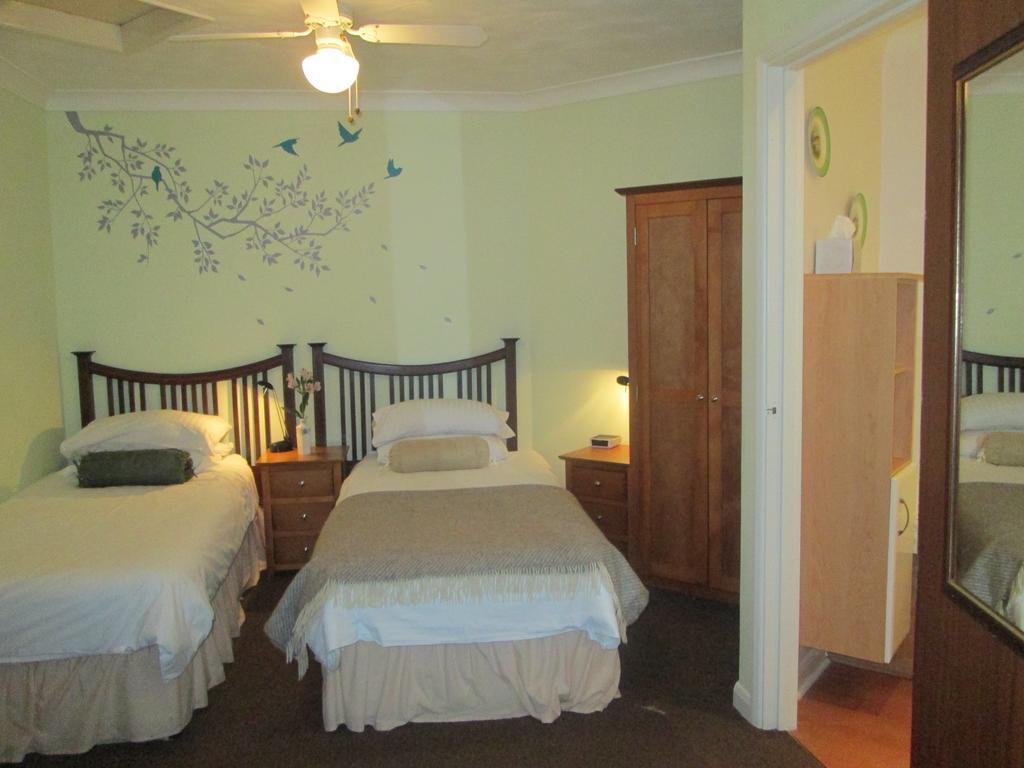 Crossways House Bed And Breakfast 이스트 카우스 객실 사진