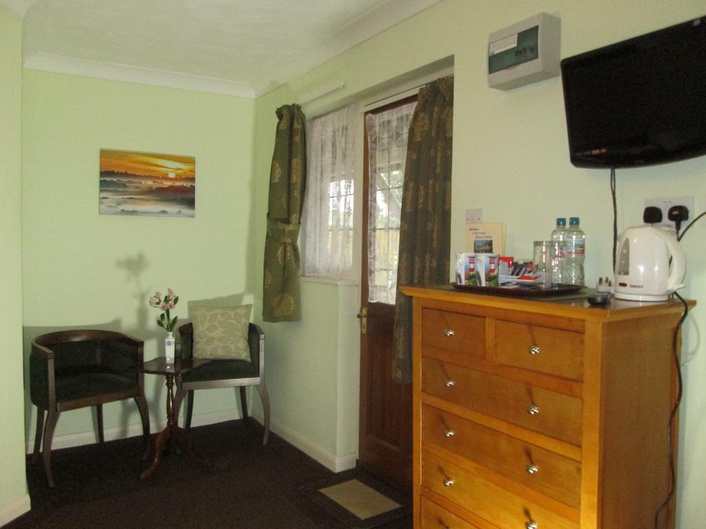 Crossways House Bed And Breakfast 이스트 카우스 객실 사진