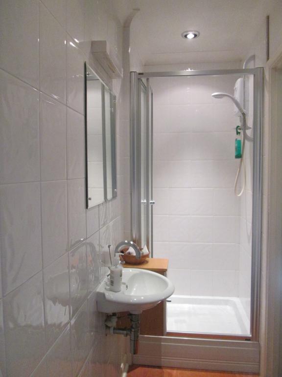 Crossways House Bed And Breakfast 이스트 카우스 객실 사진
